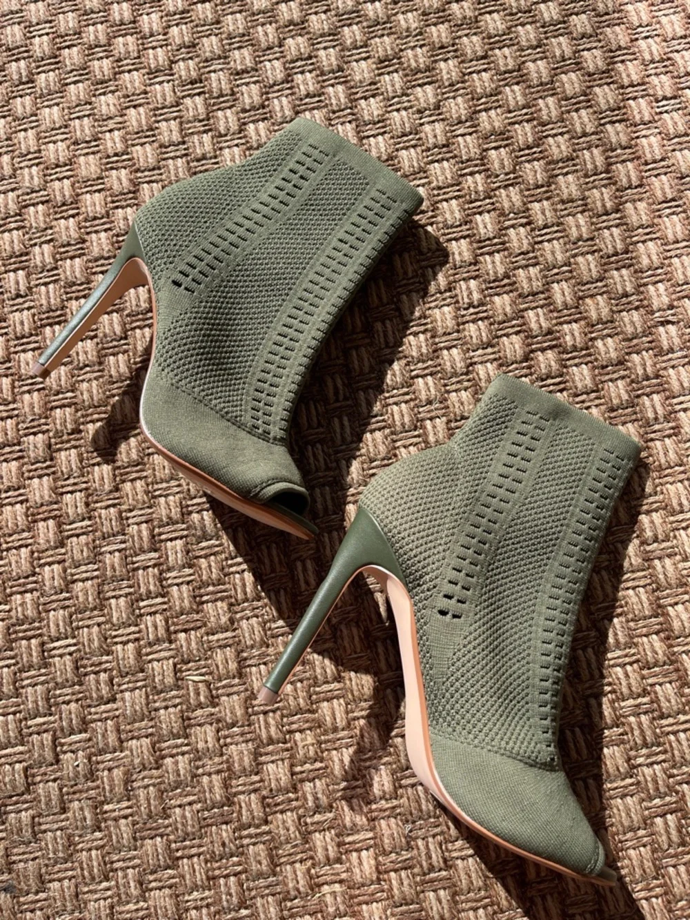 Steve Madden Olive Peep Toe Candid Knit Sock Heels🍸 - Picture 4 of 11